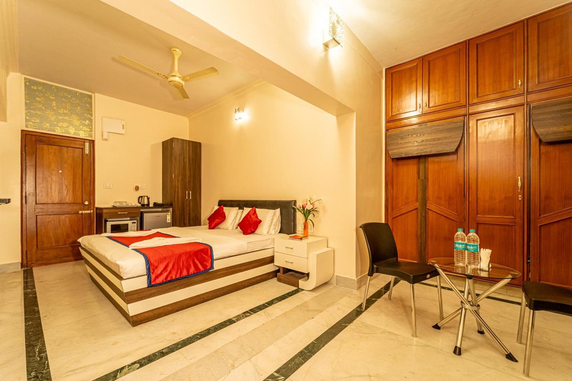Seasons Suites - Hbr Bangalore Habitación foto