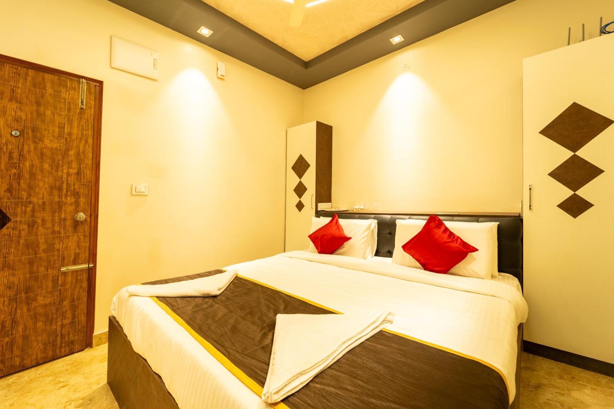 Seasons Suites - Hbr Bangalore Habitación foto