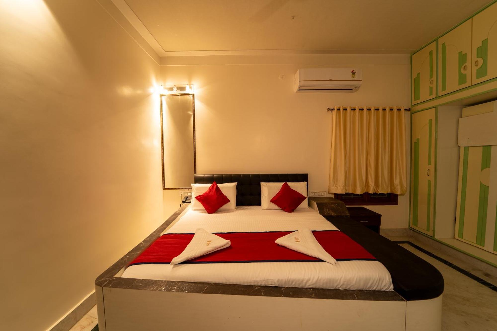 Seasons Suites - Hbr Bangalore Habitación foto