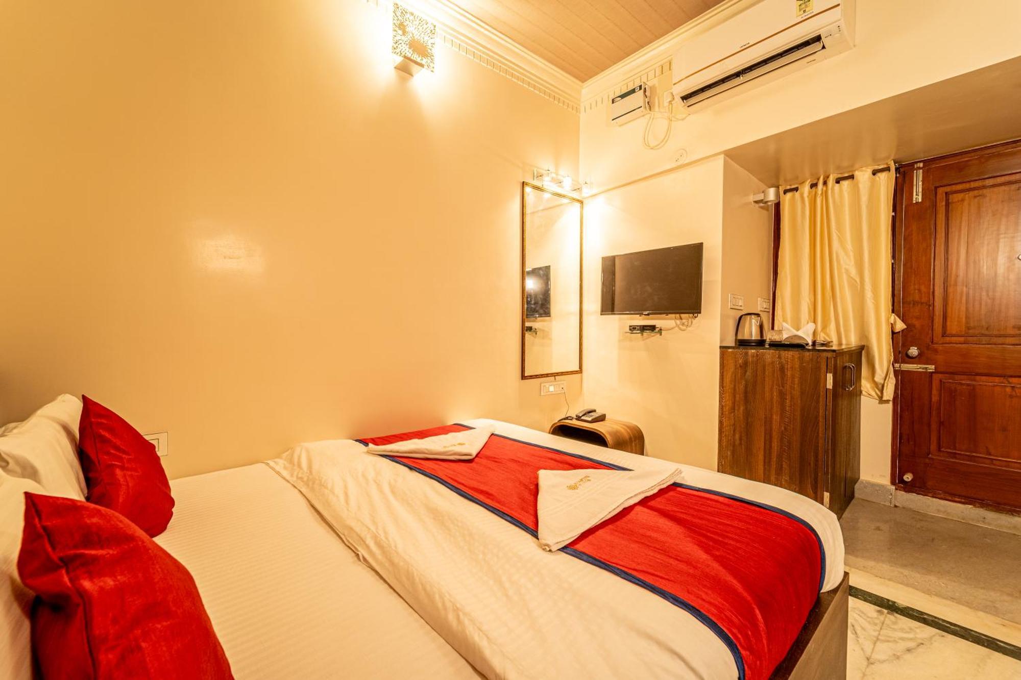 Seasons Suites - Hbr Bangalore Habitación foto