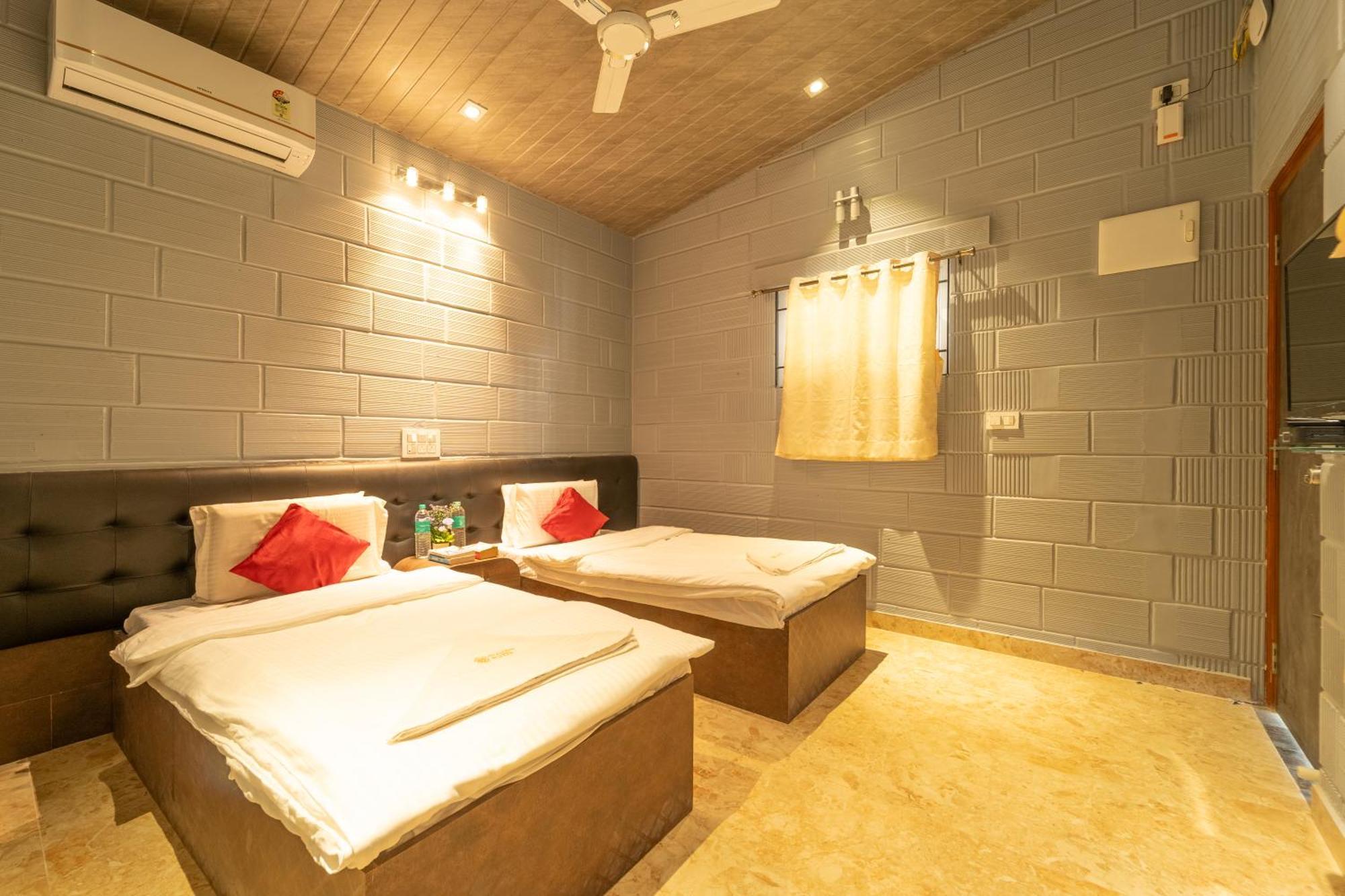Seasons Suites - Hbr Bangalore Habitación foto