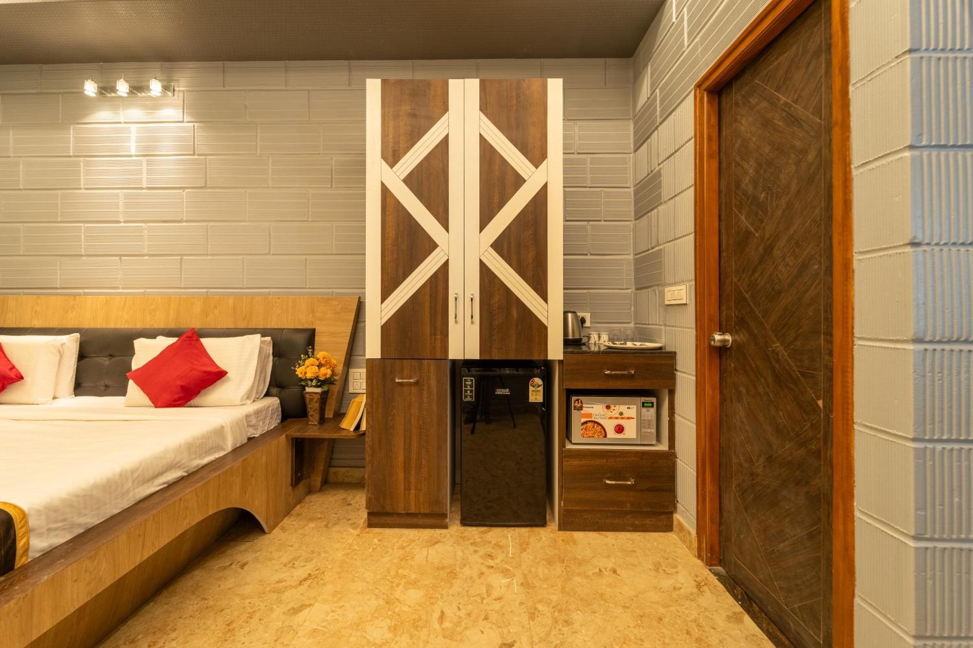 Seasons Suites - Hbr Bangalore Habitación foto